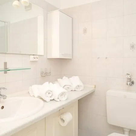 F23 App 25 Kurt S Island Westerland